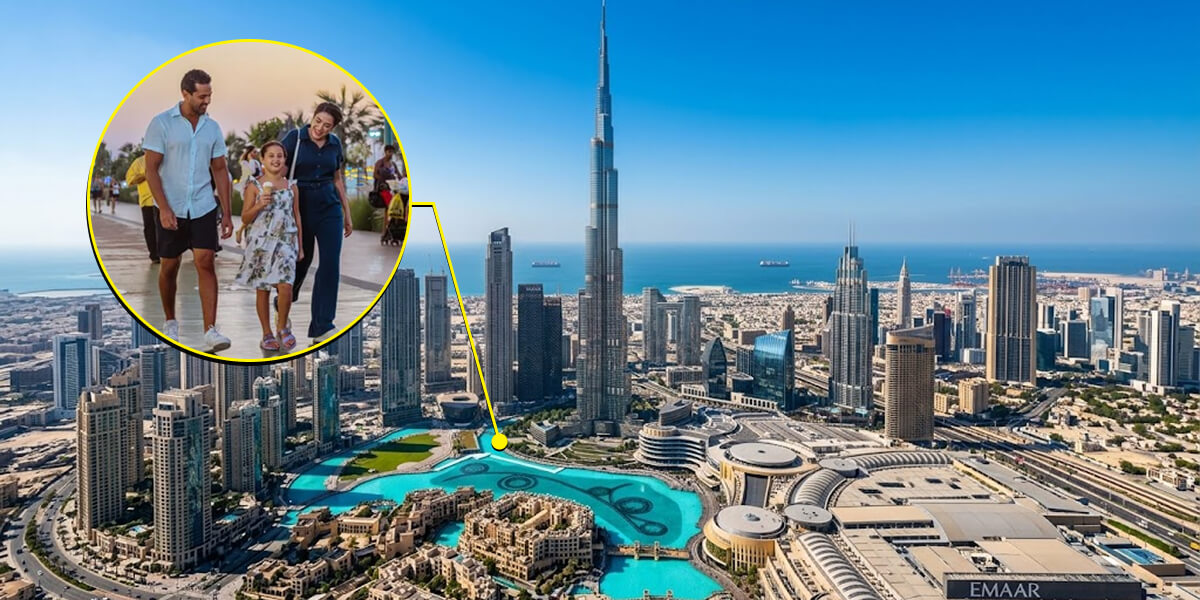 Gigapixel panorama of Burj Khalifa in Dubai from 828m atop Burj Khalifa overlooking Dubai